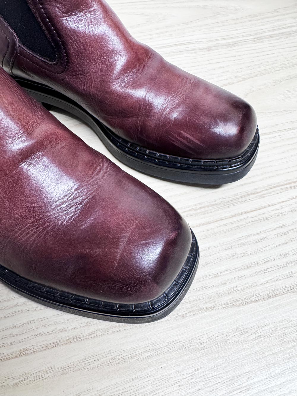browns crisp cherry leather square toe chelsea boot