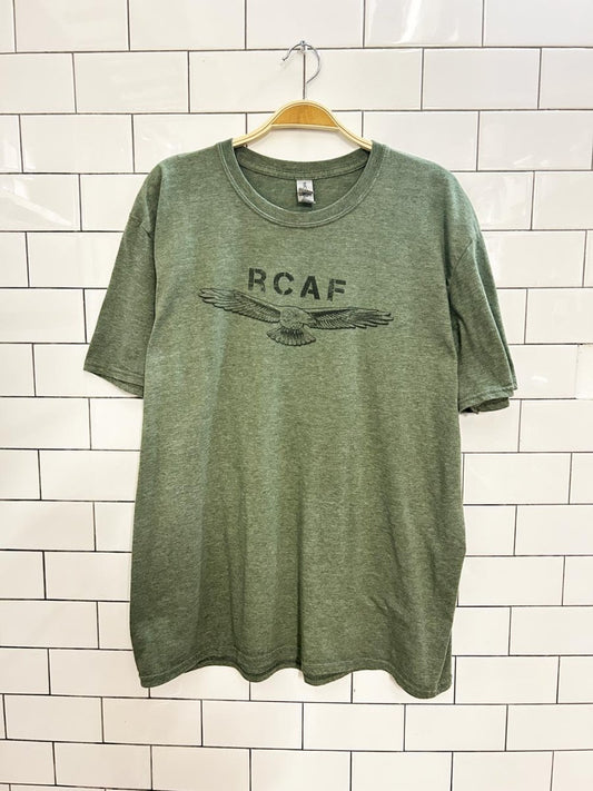 royal canadian air force graphic tee - good market thrift store
