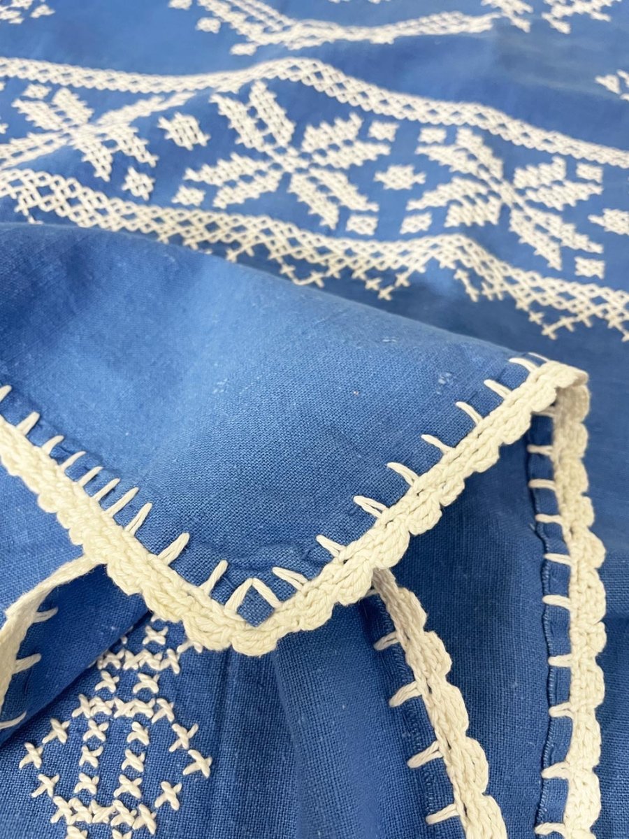 vintage cross stitch quilt star table cloth / tapestry - good market thrift store