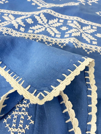 vintage cross stitch quilt star table cloth / tapestry - good market thrift store