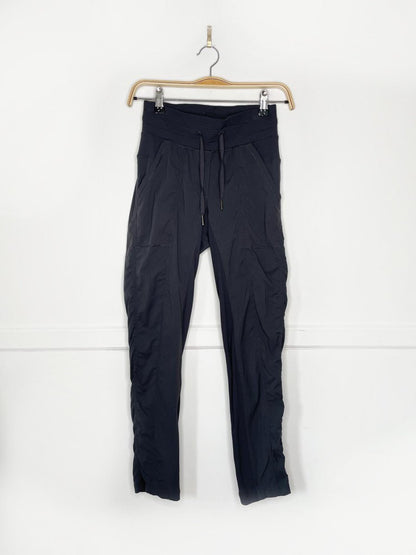 lululemon 2017 street to studio pant II | swift unlined 28" - good market thrift store