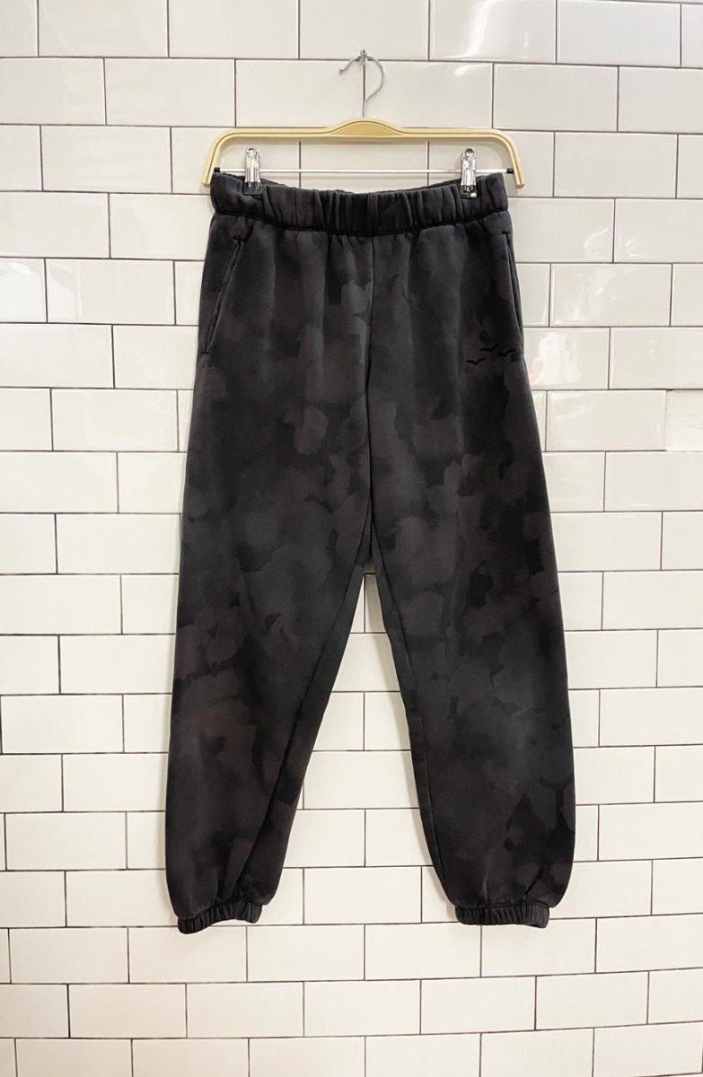 lazypants cozy camo sweatpants - good market thrift store