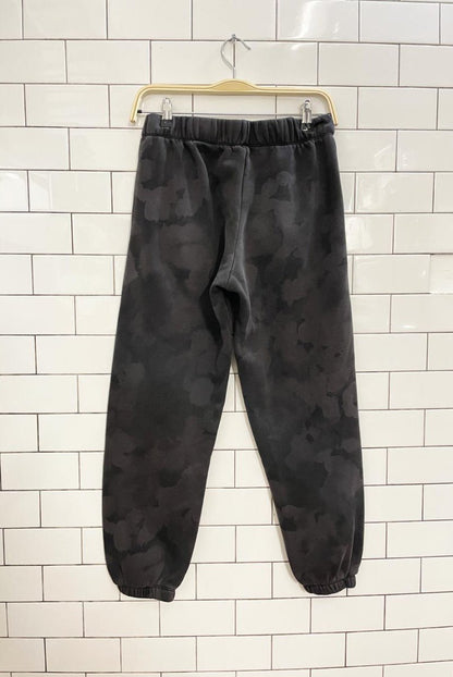 lazypants cozy camo sweatpants - good market thrift store