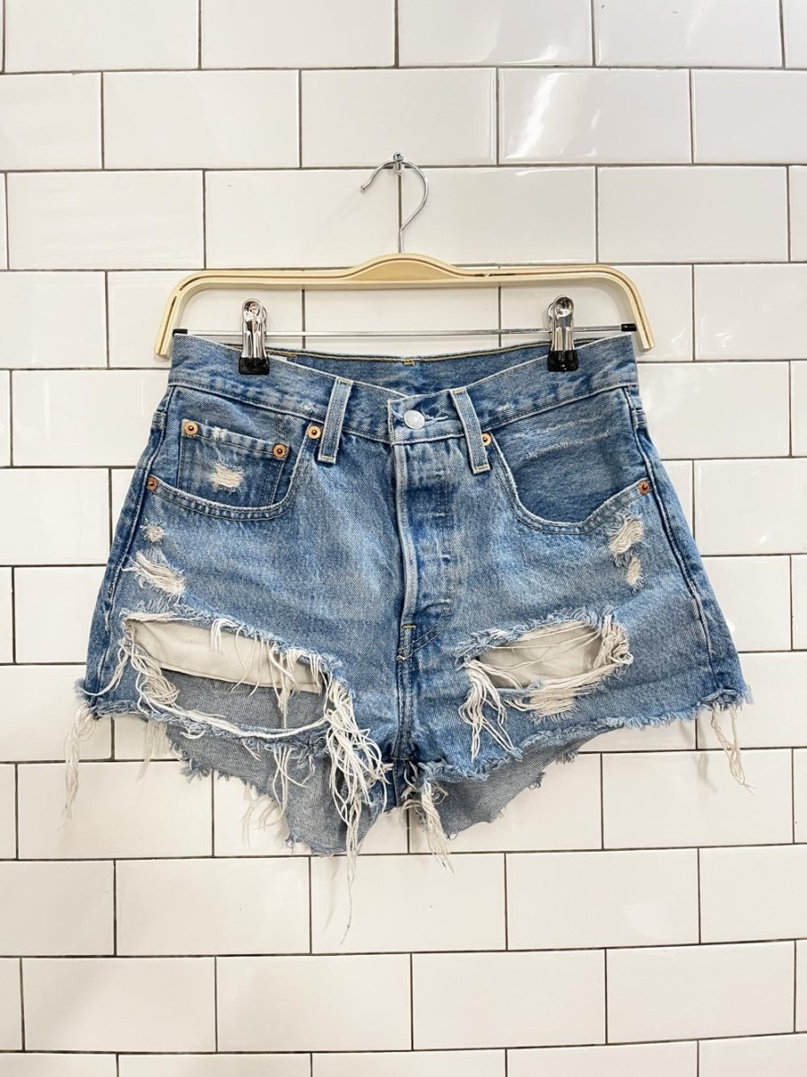 levi's 501 distressed denim shorts - good market thrift store
