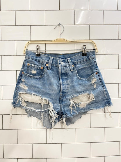 levi's 501 distressed denim shorts - good market thrift store