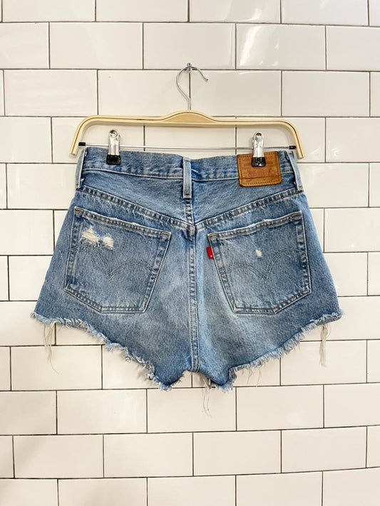 levi's 501 distressed denim shorts - good market thrift store