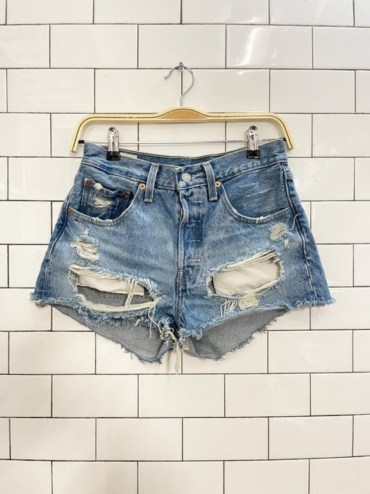 levi's 501 distressed denim shorts - good market thrift store
