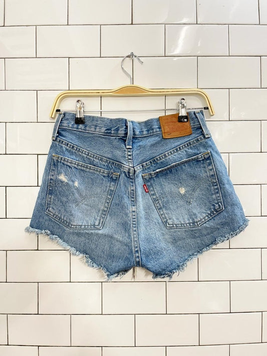 levi's 501 distressed denim shorts - good market thrift store