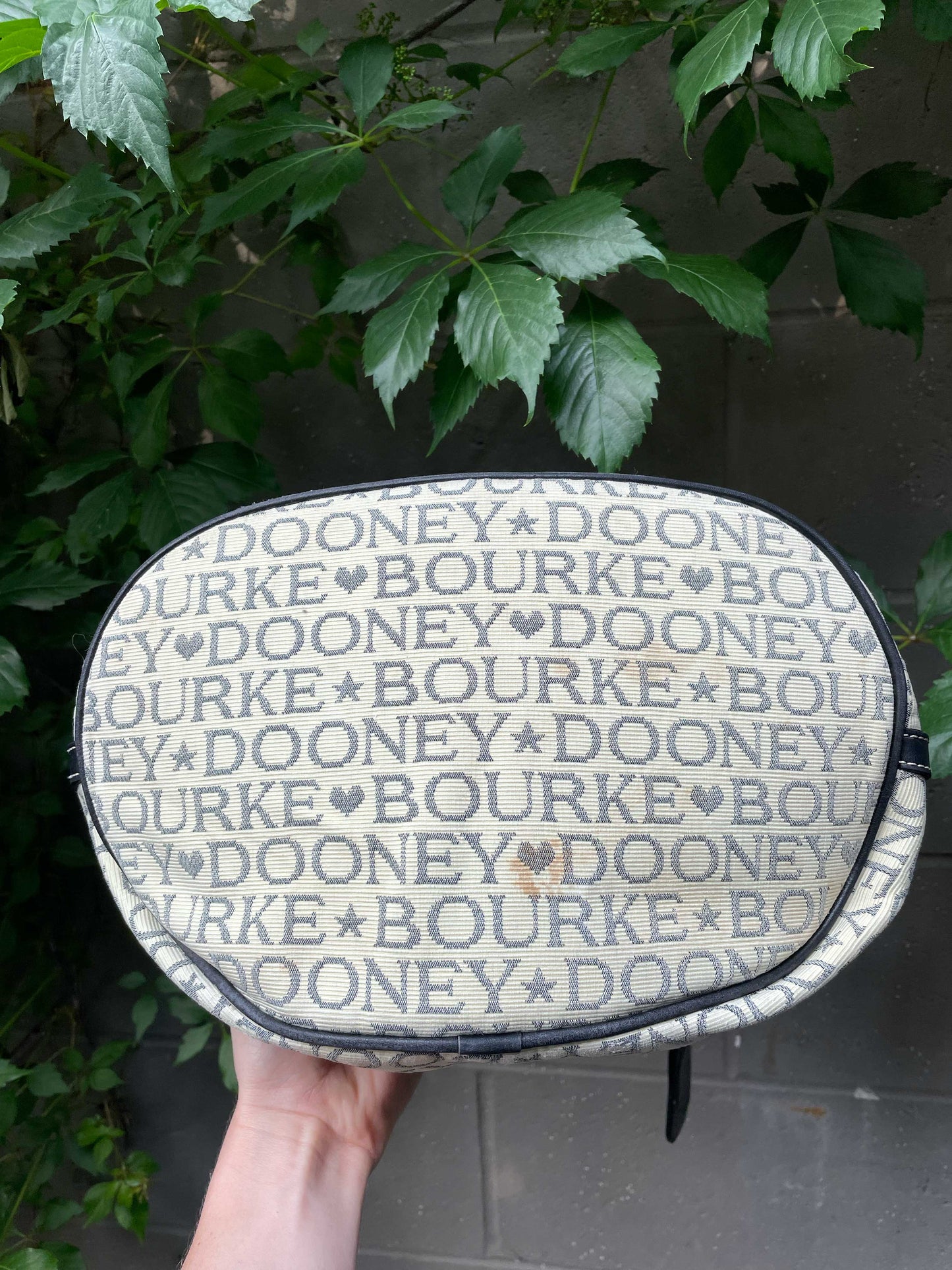 vintage 00s dooney & bourke canvas monogram shoulder bag