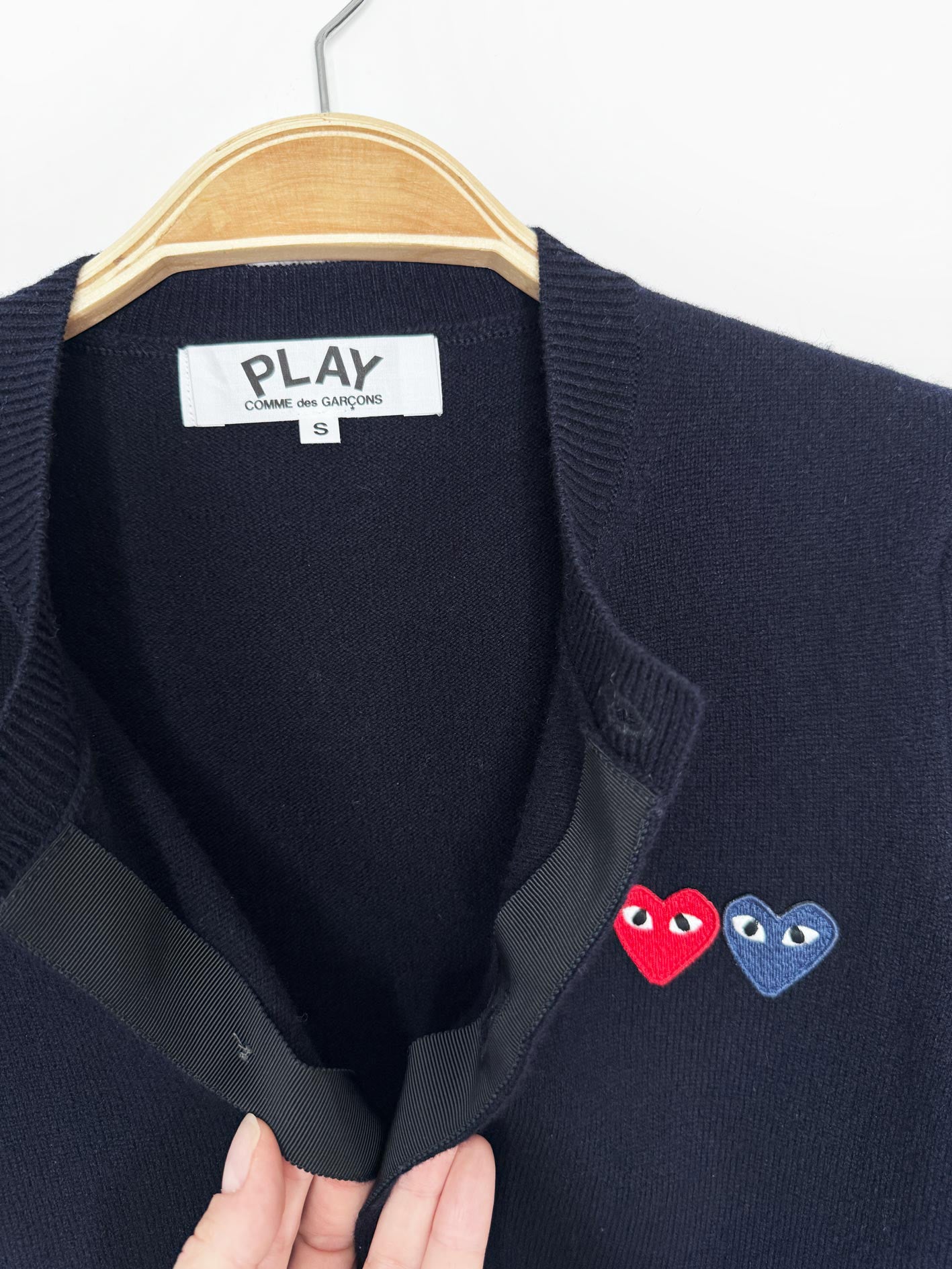 play commes des garcons 100% wool double heart knit cardigan sweater