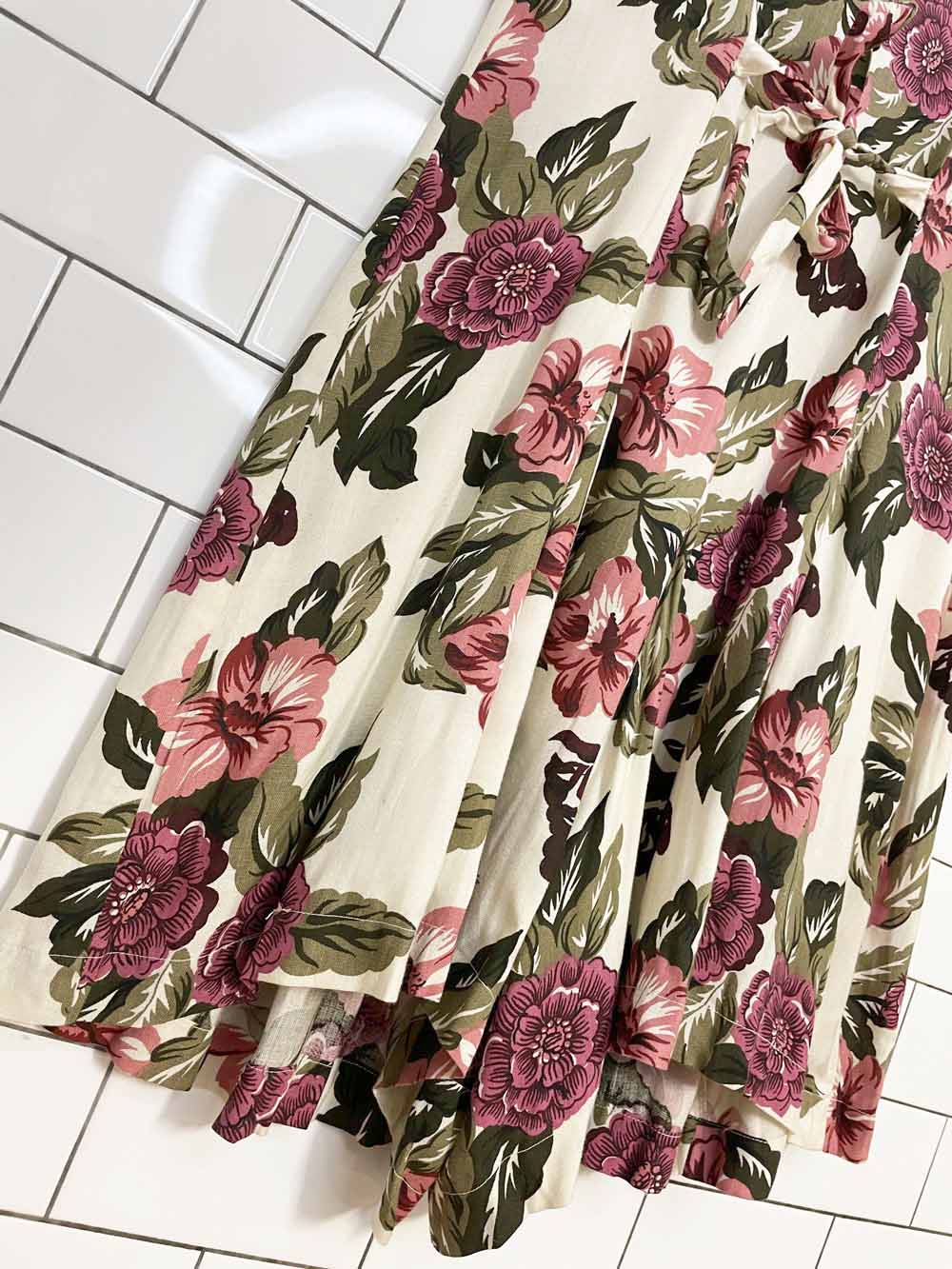 vintage 90s styles to go floral pleated tie back romper | made in india