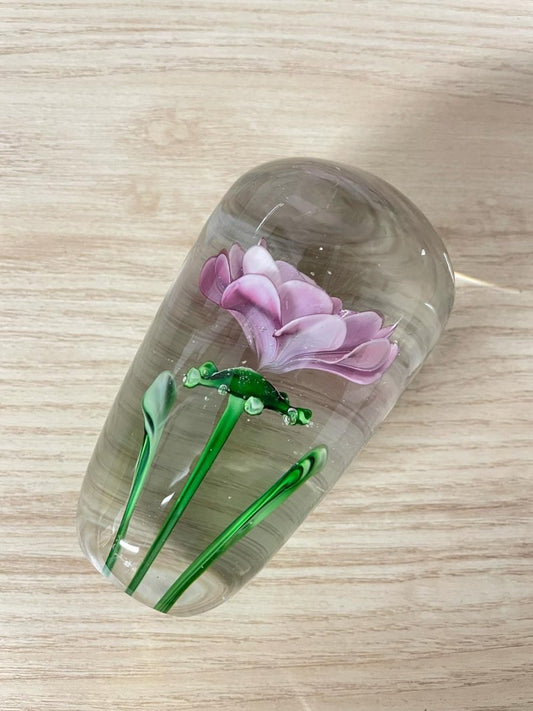 vintage dynasty gallery heirloom glass flower paperweight - good market thrift store