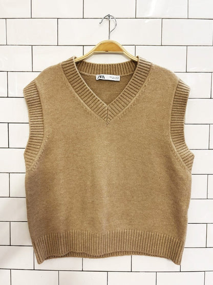 zara knit classic fit sweater vest - good market thrift store