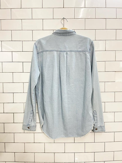 honey punch distressed denim shirt - good market thrift store