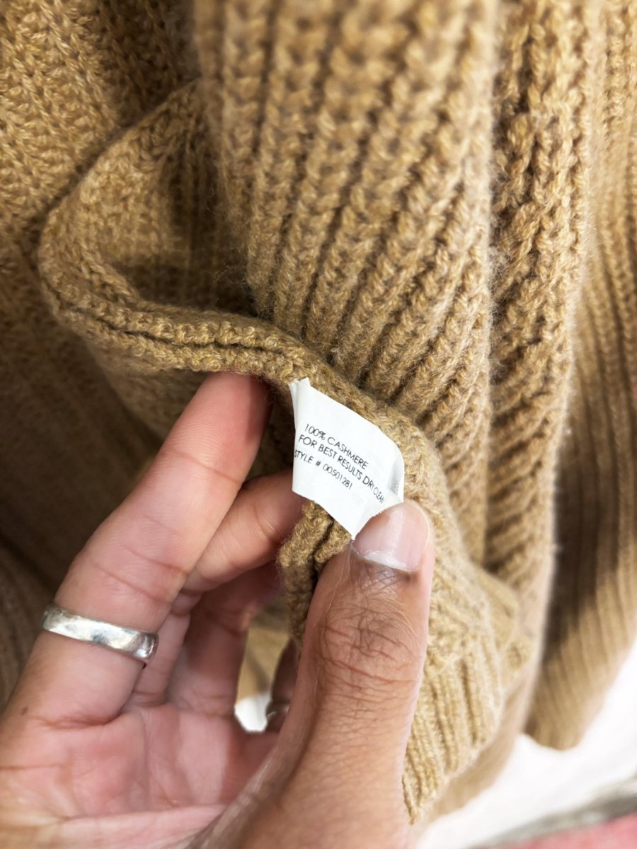 club monaco 100% italian cashmere ribbed knit shawl - good market thrift store