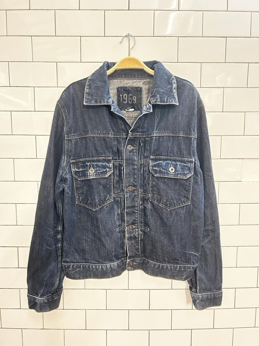 vintage 00s gap denim trucker jacket - good market thrift store