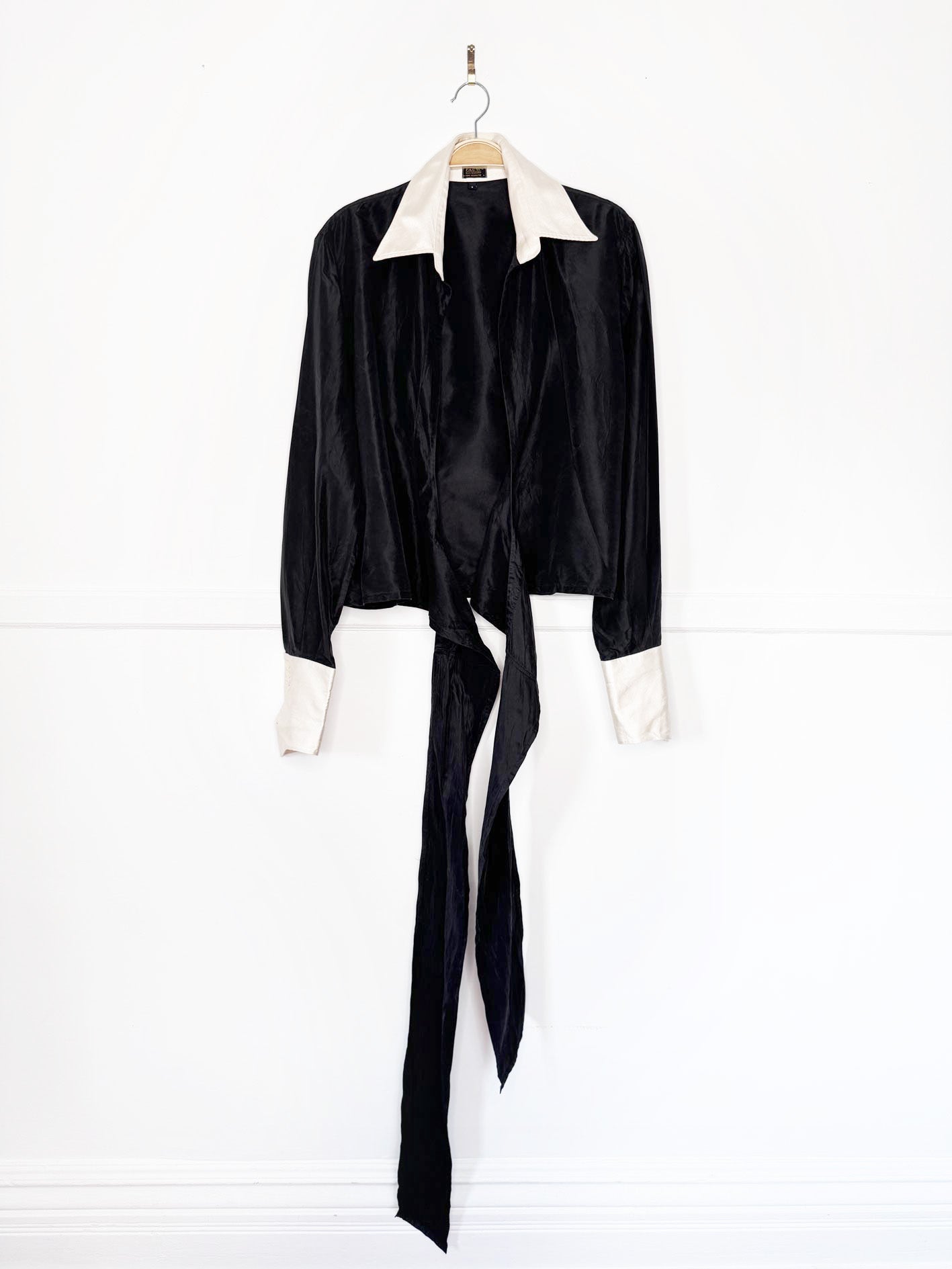vintage pauw 100% silk contrast collar french cuff wrap blouse