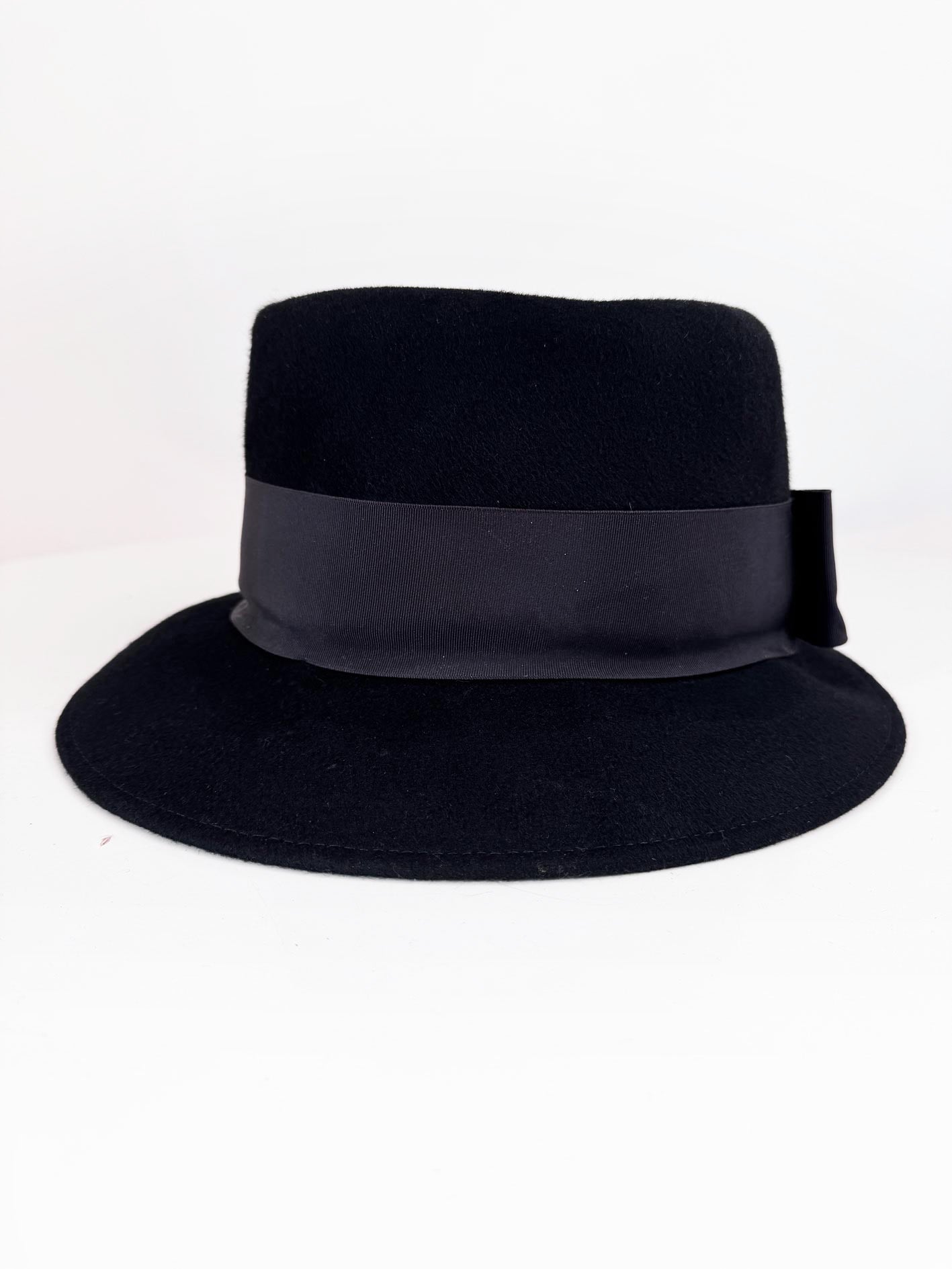 vintage 70s schiaparelli paris 100% wool hat | astre milliner