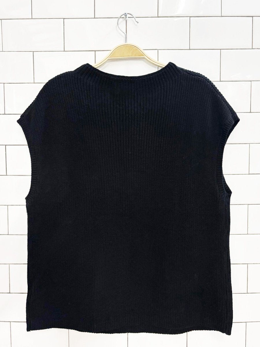 pretty garden single pocket knit sweater vest - good market thrift store