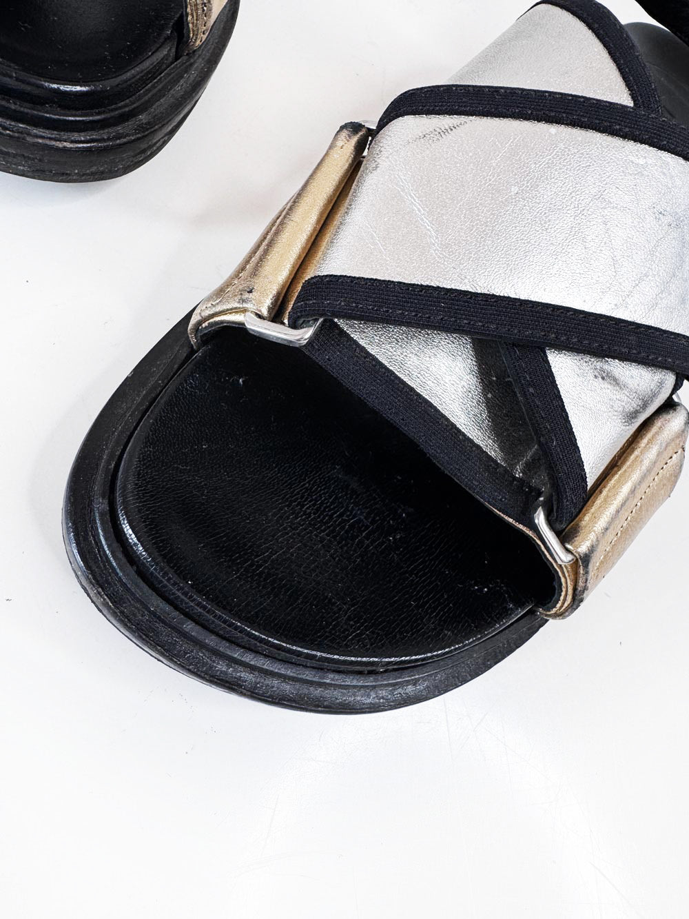 marni fussbett metallic leather criss cross sandal | made in Italy