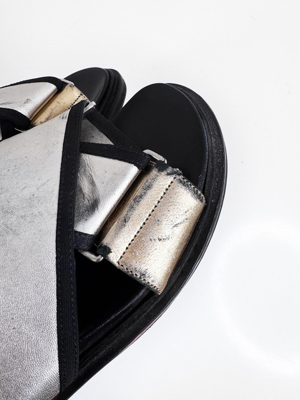 marni fussbett metallic leather criss cross sandal | made in Italy