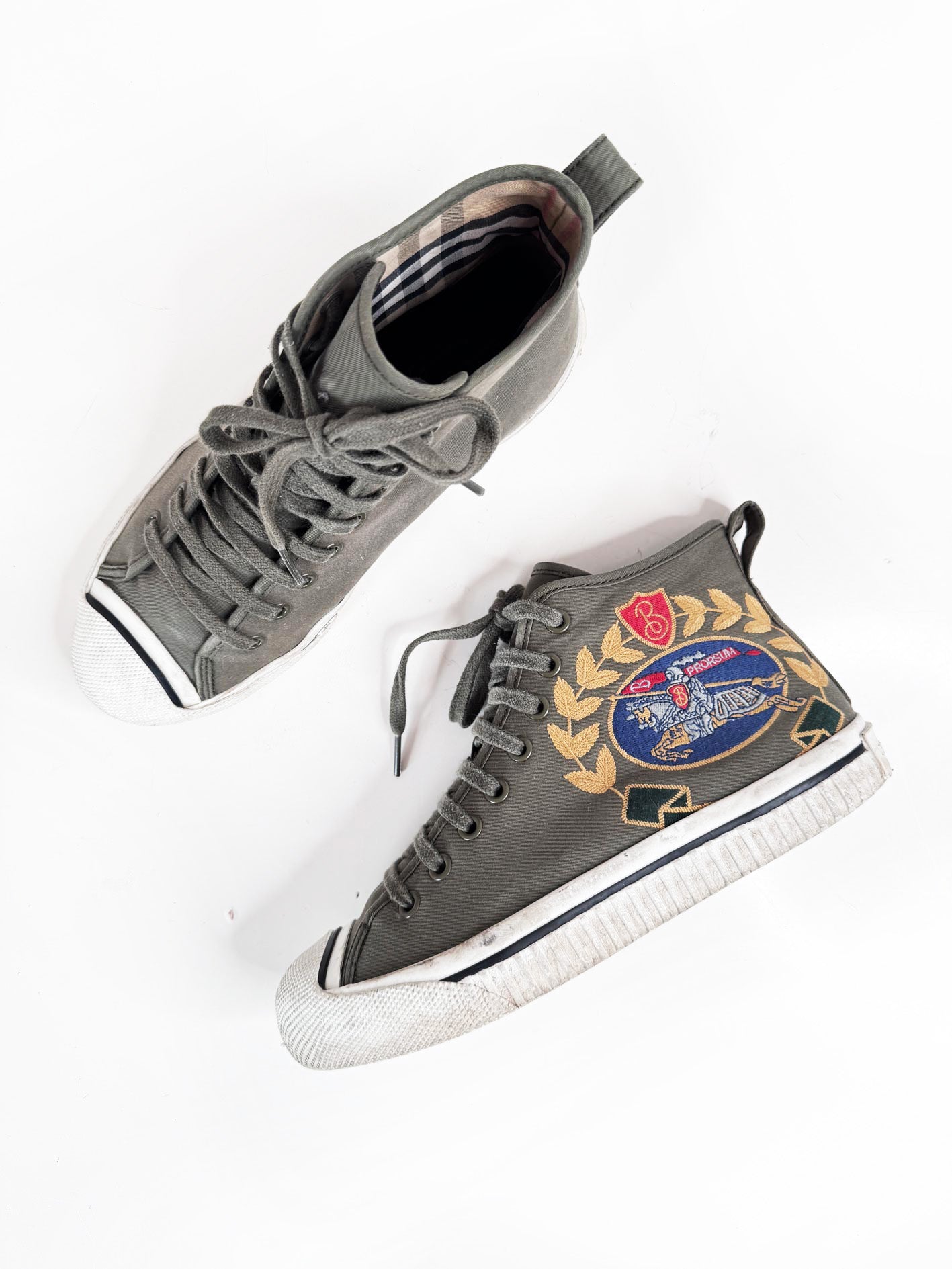 burberry embroidered crest canvas high top sneakers