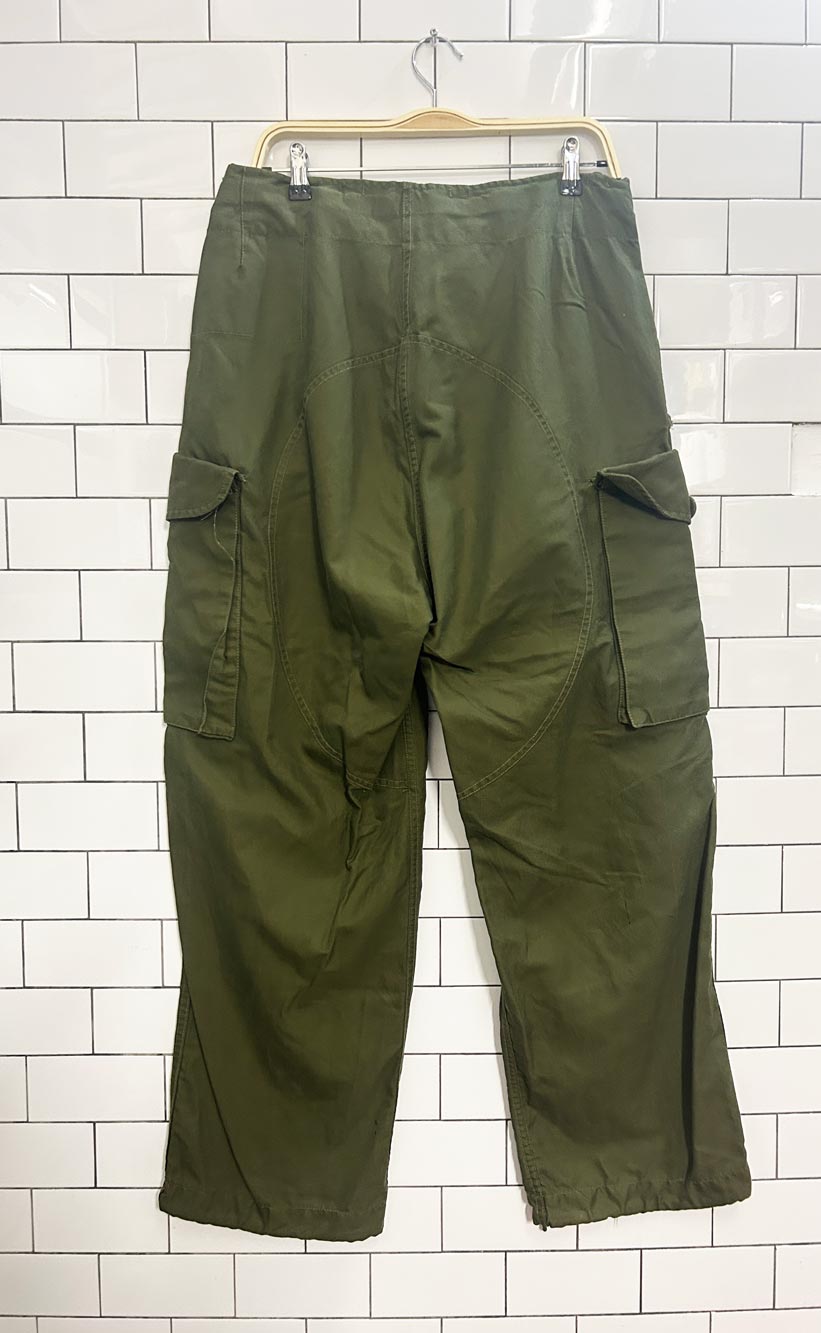 vintage 80s canadian military cargo parachute pants - good market thrift store