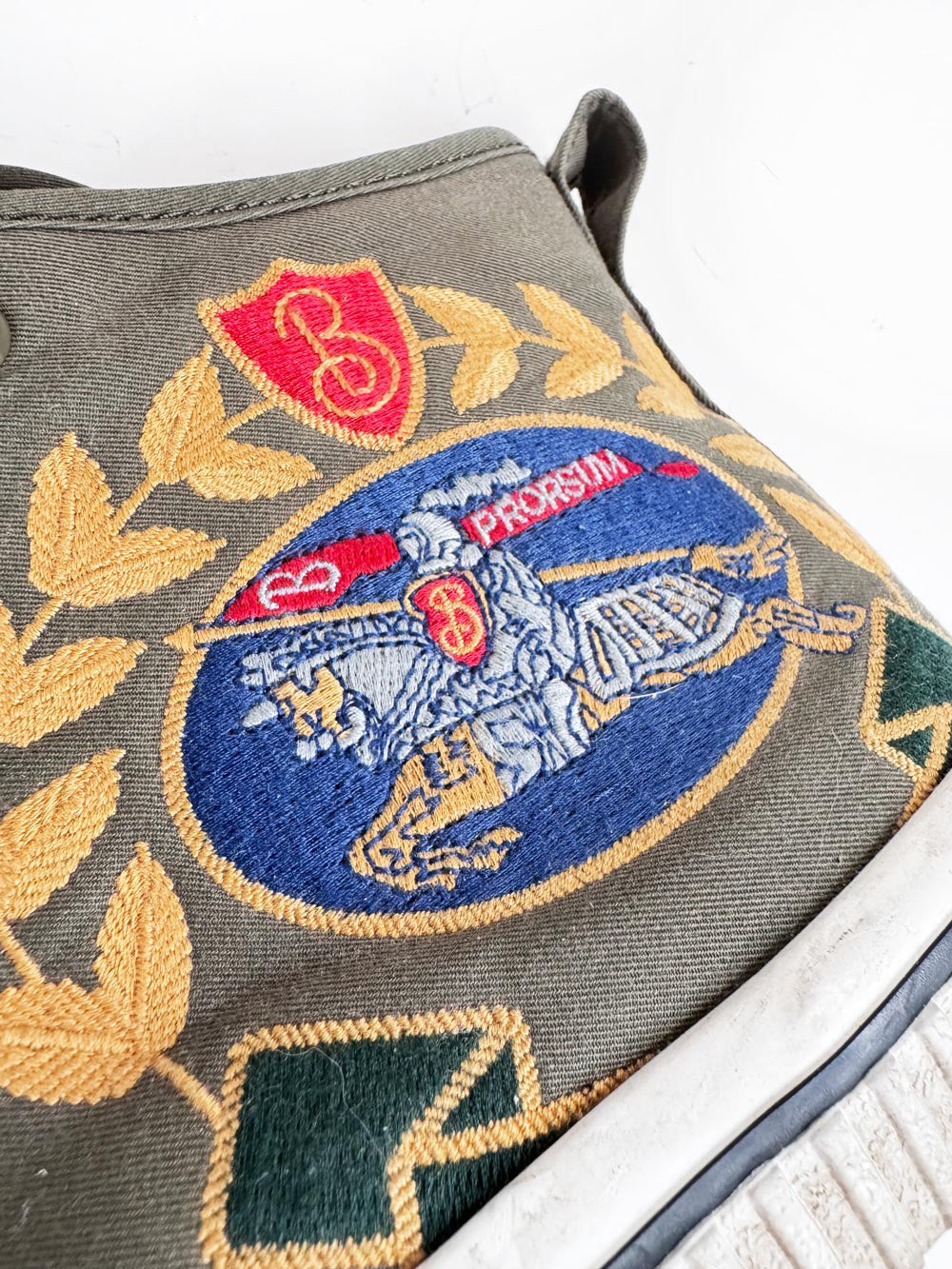 burberry embroidered crest canvas high top sneakers