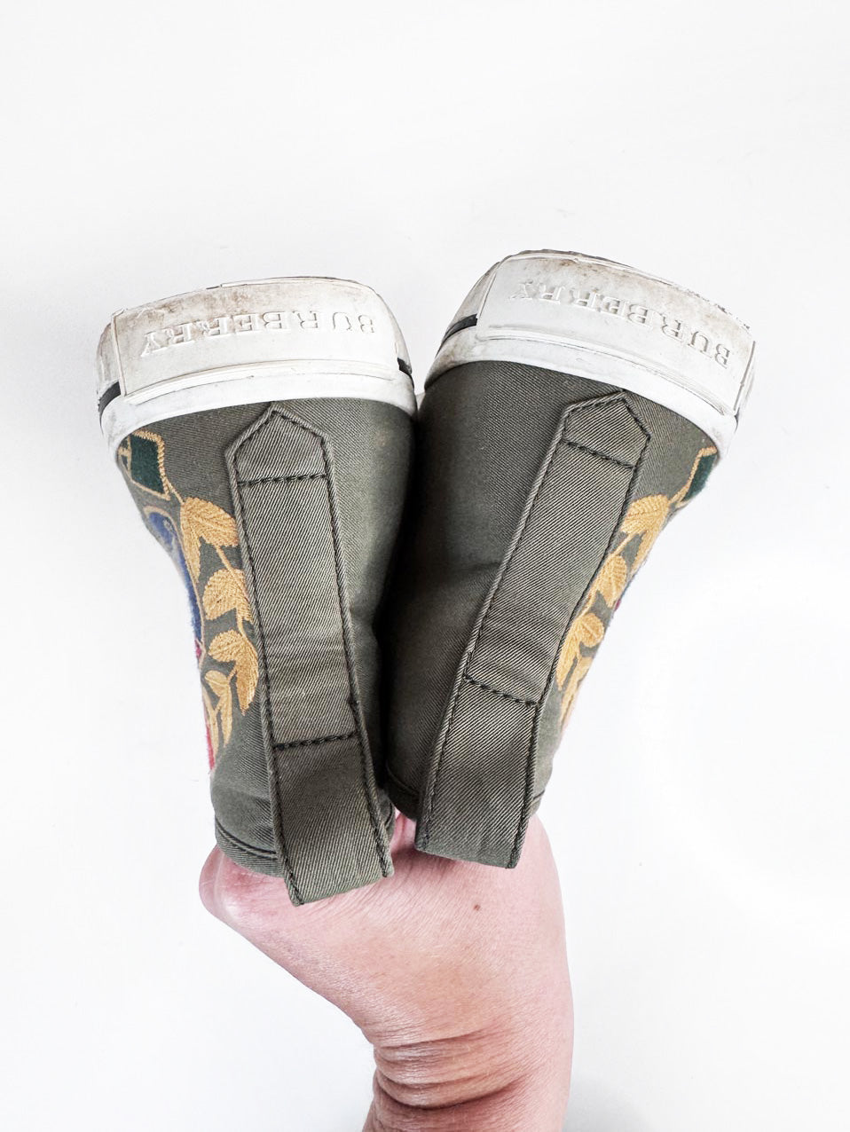 burberry embroidered crest canvas high top sneakers