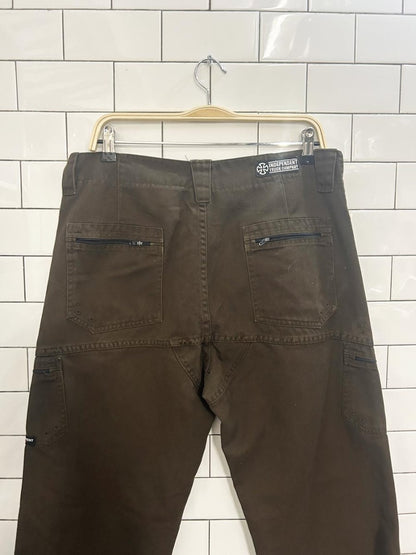 vintage 00s independant trucks wide leg utility skate pants - good market thrift store