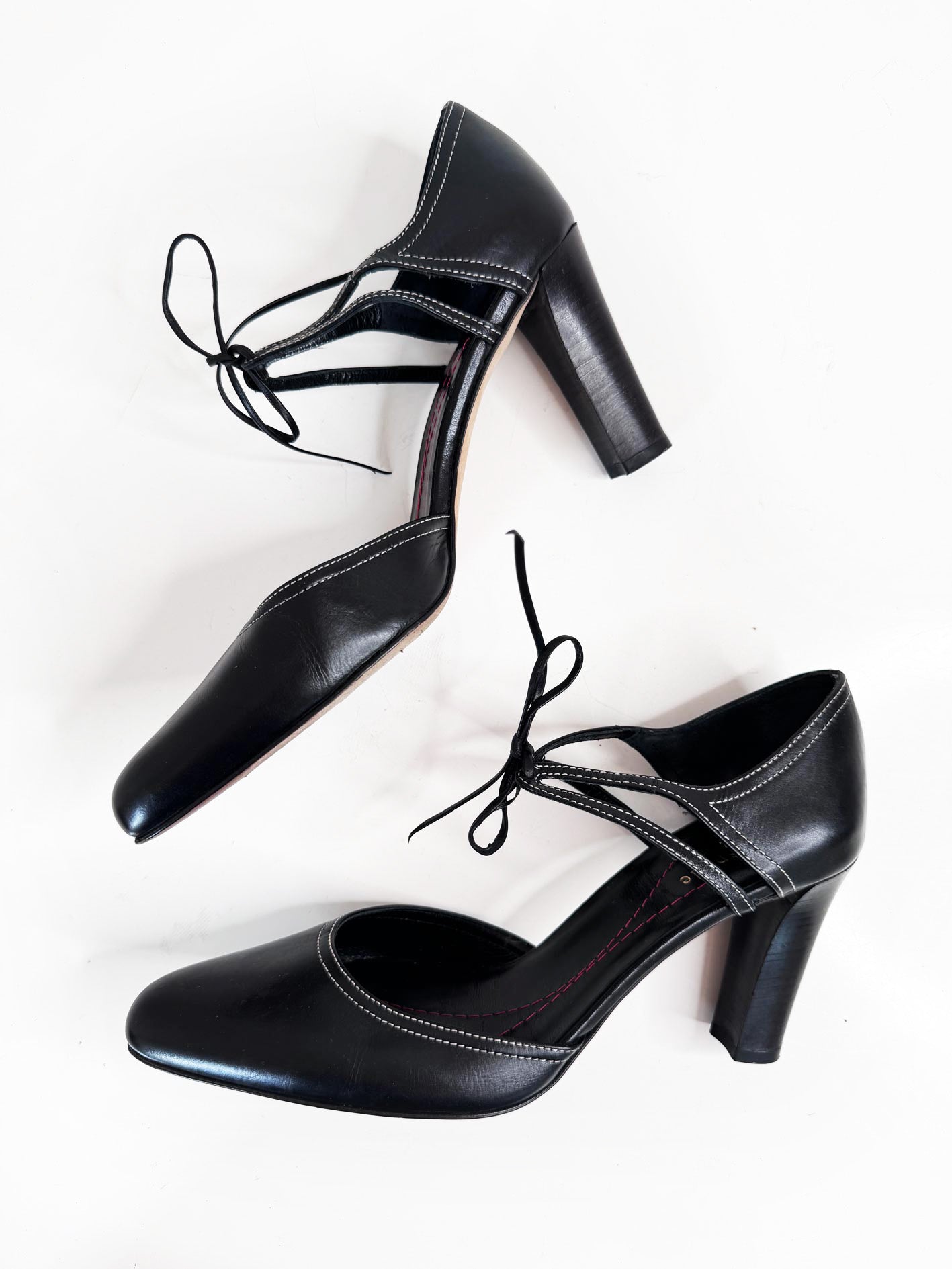 vintage 00s kate spade leather contrast stitch tie ankle mary jane heels | made in Italy