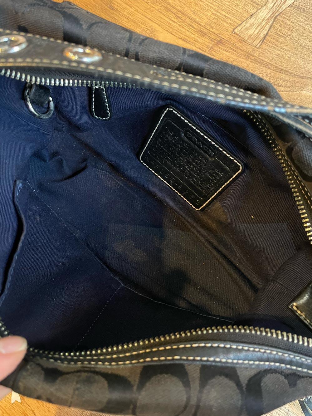 y2k coach 9363 signature canvas shoulder bag – good market thrift