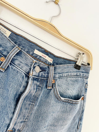 levi's wedgie straight crop jeans - good market thrift store
