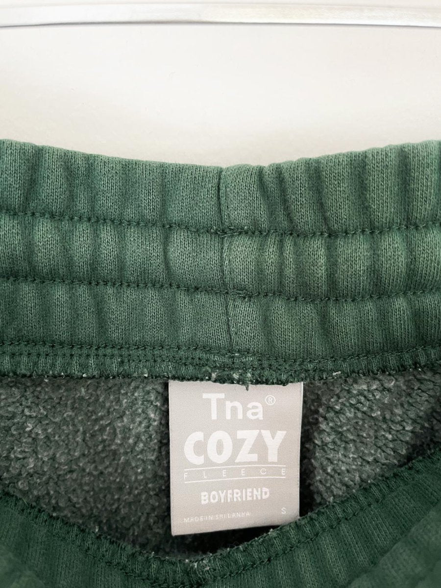 tna cozy fleece boyfriend joggers | aritzia - good market thrift store