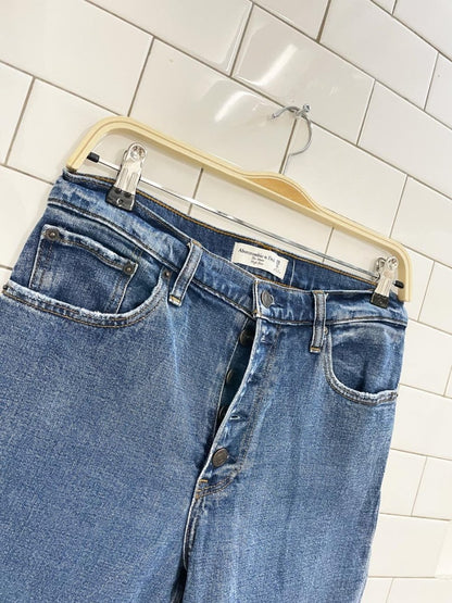 a&f the mom high rise buttonfly jeans - good market thrift store