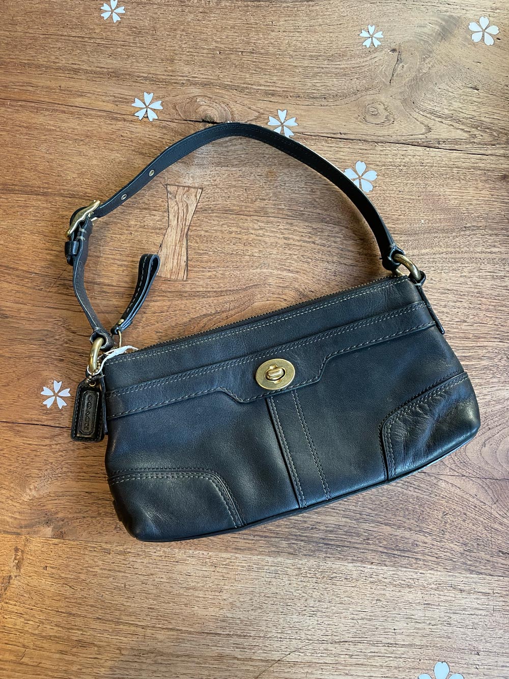 vintage 00s coach turnlock mini leather shoulder bag