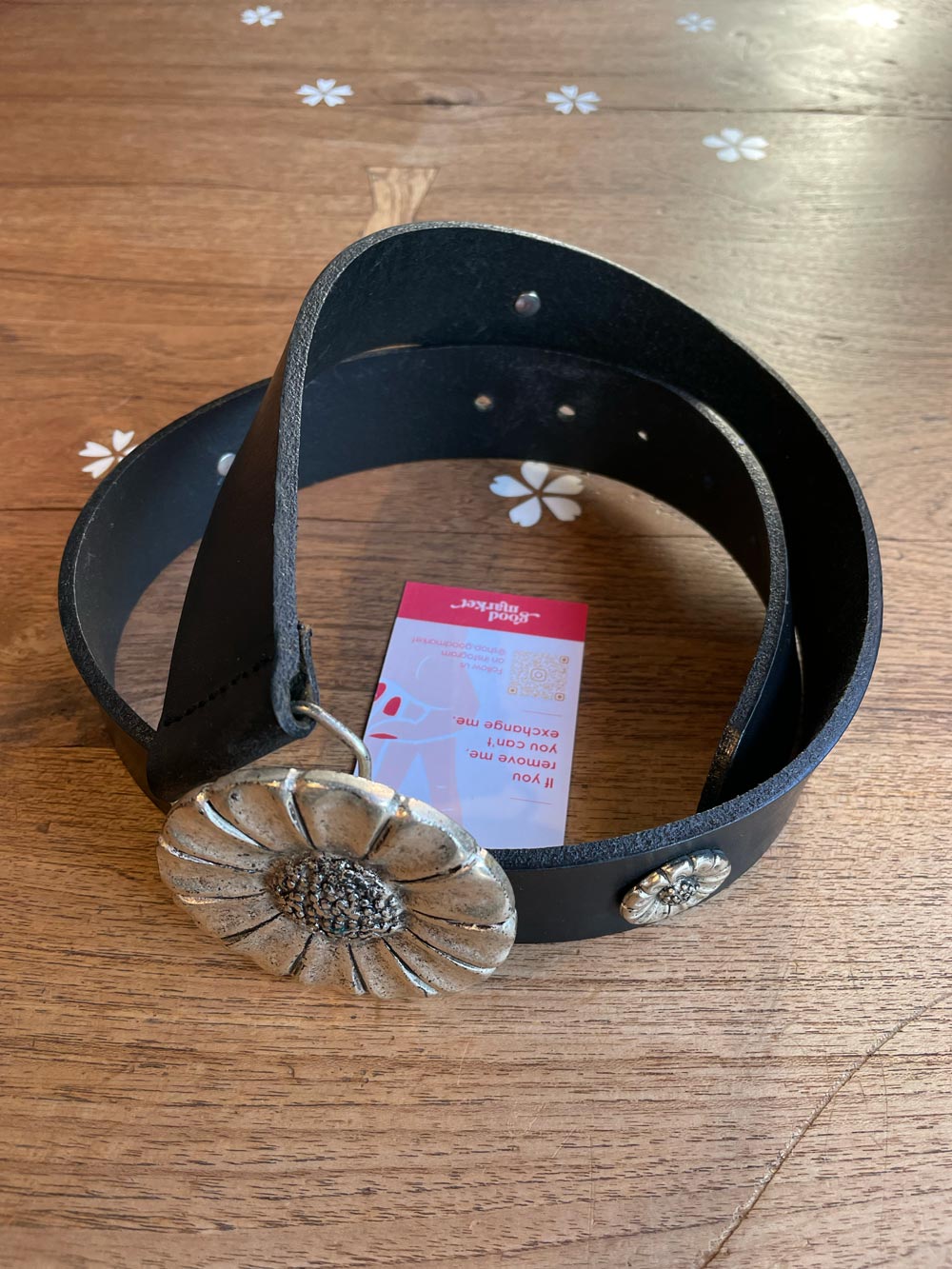 vintage 00s flower buckle leather belt