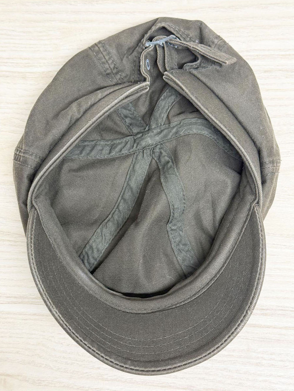 y2k goorin buckle closure newsboy cap