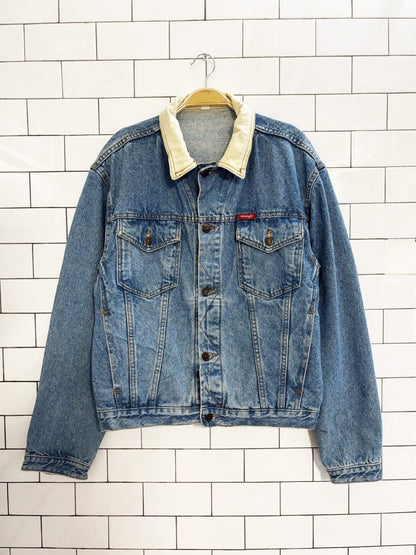 vintage 90s wrangler light wash denim jacket - good market thrift store