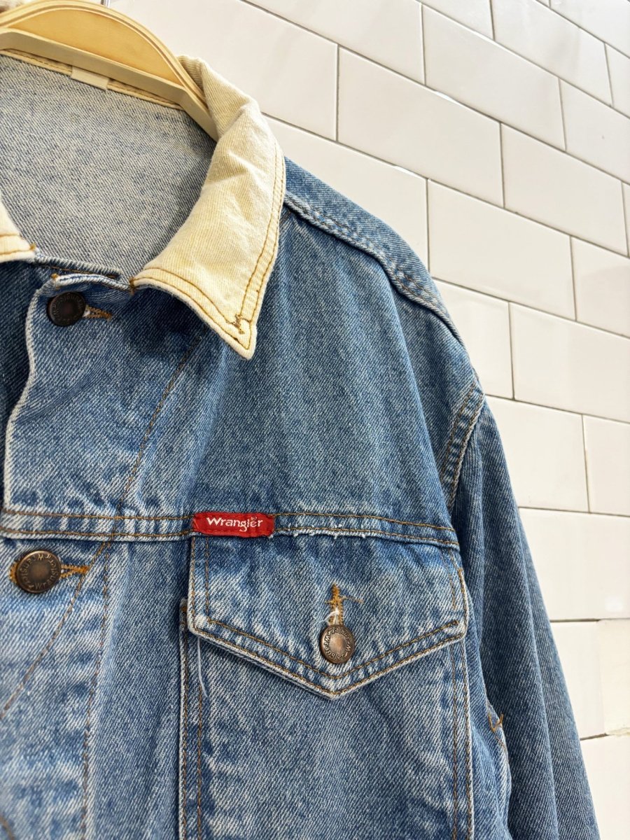 vintage 90s wrangler light wash denim jacket - good market thrift store