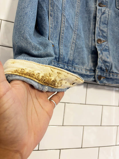 vintage 90s wrangler light wash denim jacket - good market thrift store
