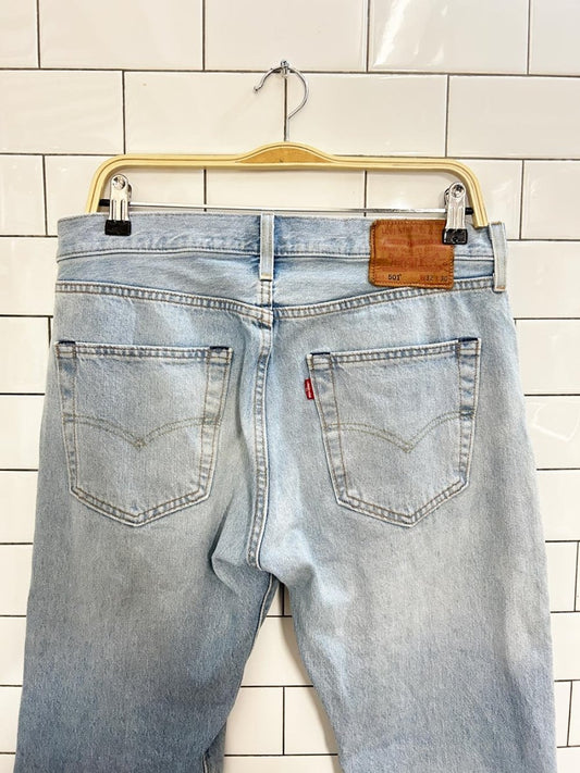 levi's 501 straight jeans - good market thrift store