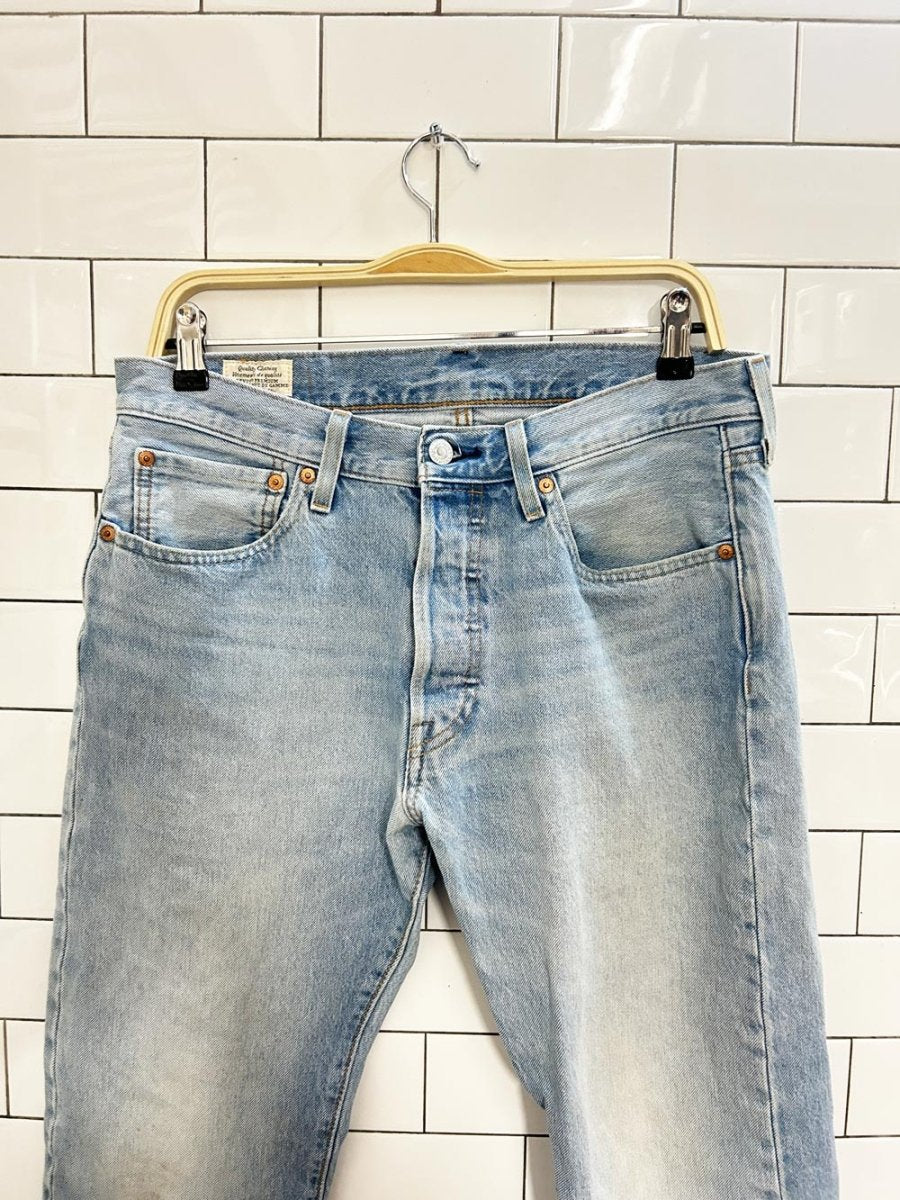 levi's 501 straight jeans - good market thrift store