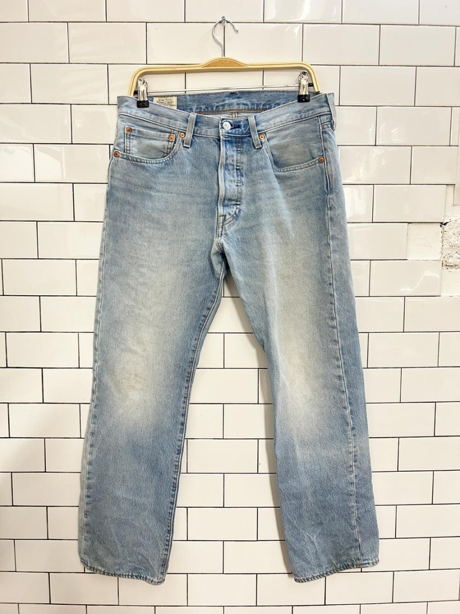 levi's 501 straight jeans - good market thrift store