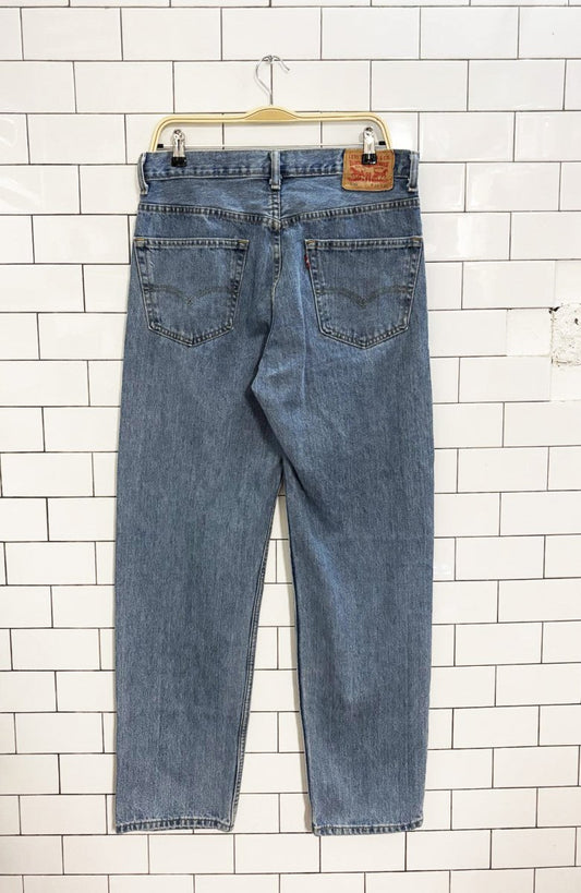 vintage 00s levis 550 relaxed fit loose jeans - good market thrift store