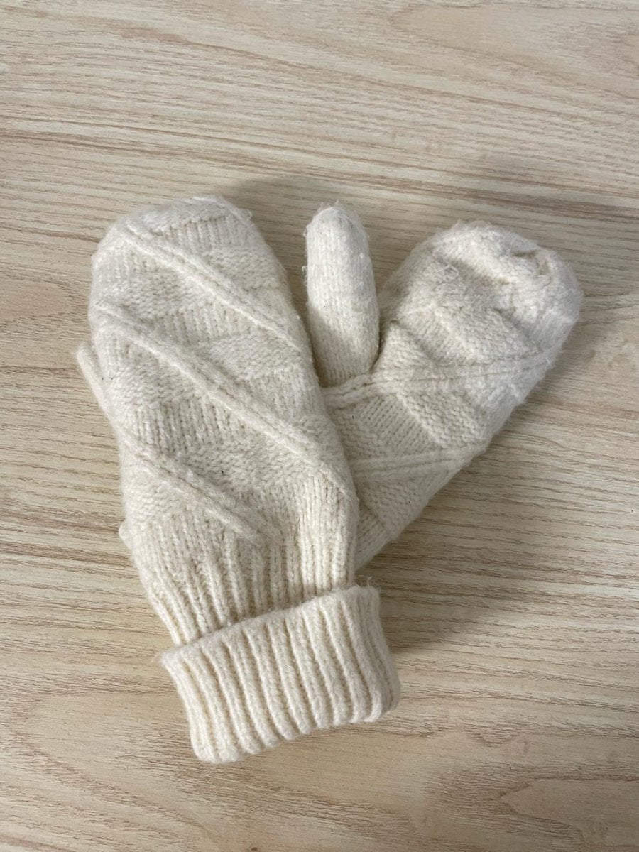 cozy sherpa lined knit mittens - good market thrift store