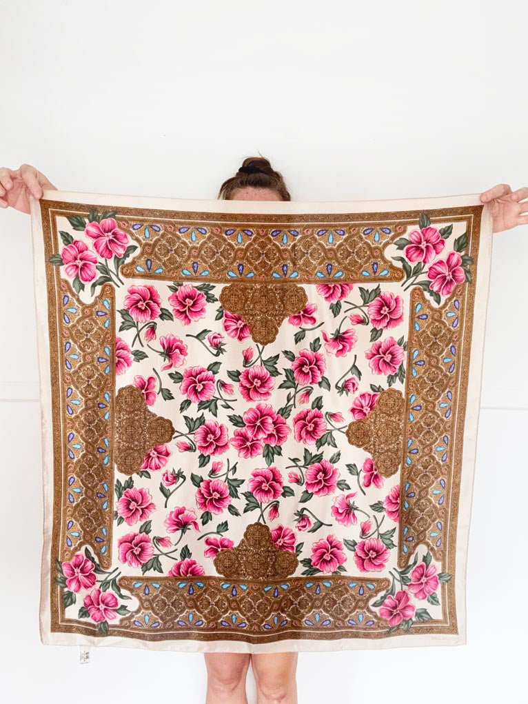 vintage bill blass 100% silk floral square scarf