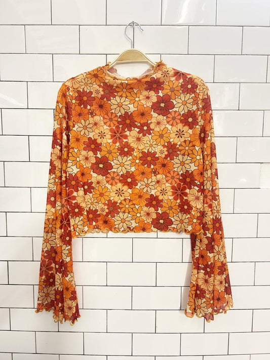 retro flared sleeve floral mesh top - good market thrift store