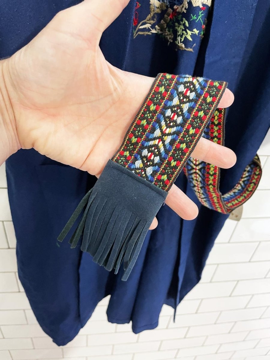 vintage 60s health 100% raw silk embroidered robe - good market thrift store