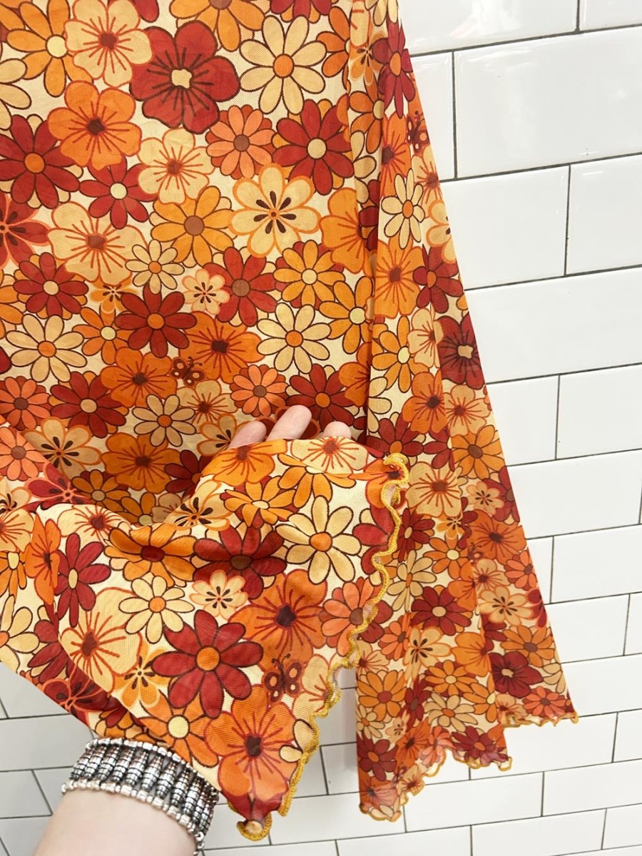 retro flared sleeve floral mesh top - good market thrift store